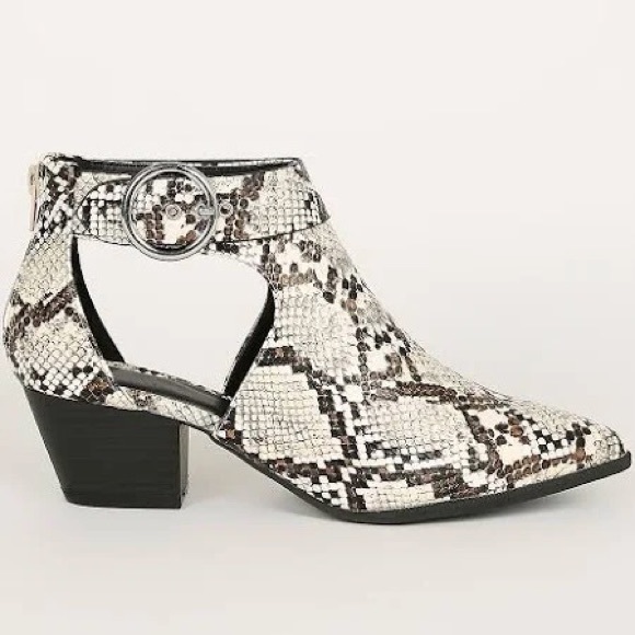 snakeskin booties boutique